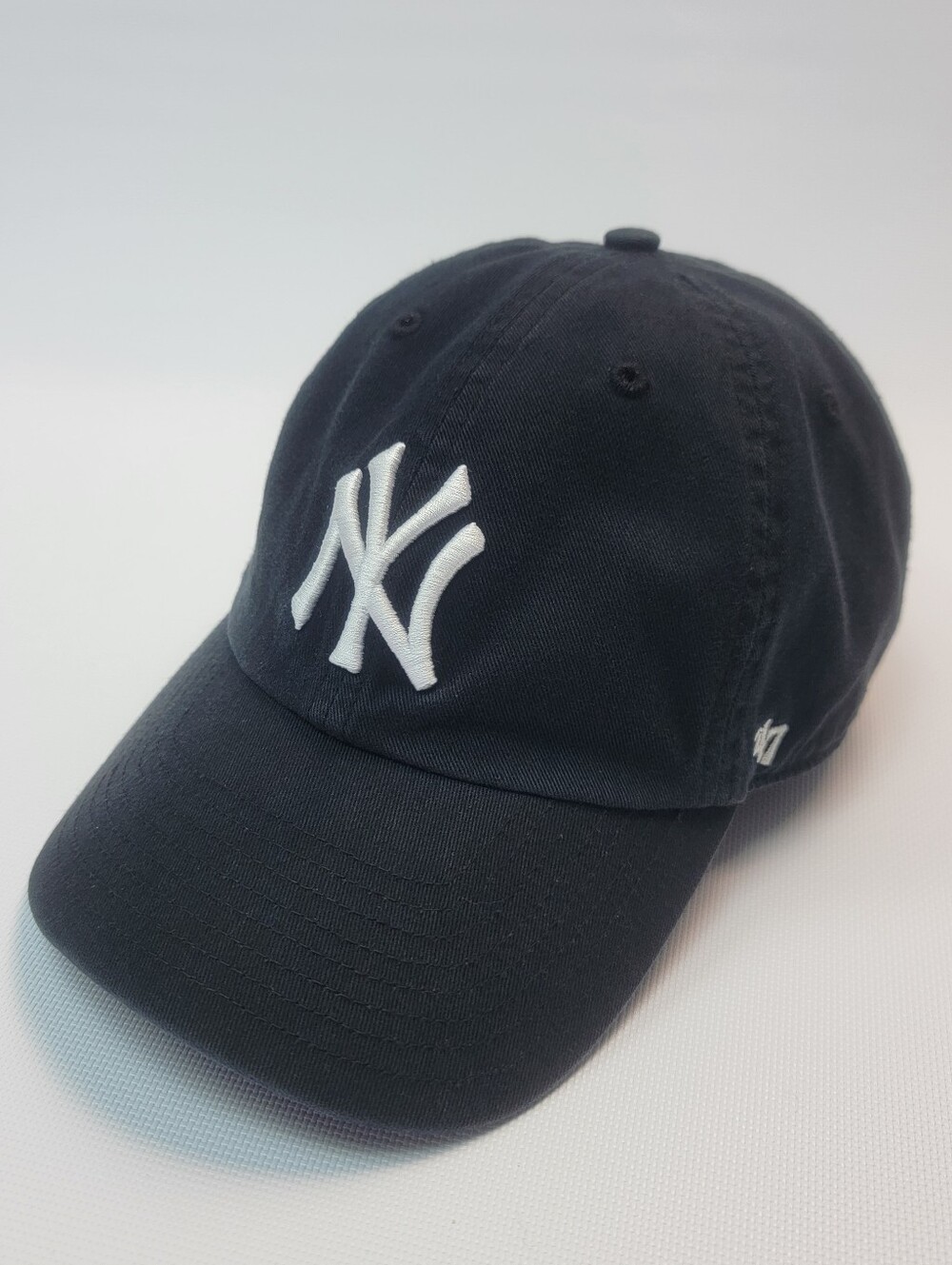 New York Yankees Hat Cap Strap Back One Size Black Embroidered Baseball 47 Brand